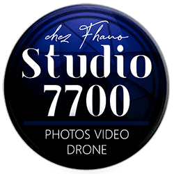 Votre photographe à mouscron pour faire des photos d'identité, de mariage, des séances photos en studio, des shooting en extérieur, des photos en famille, des couples, séance photo de grossesse, book bébé 7 jours sur 7 sur rendez-vous. Studio 7700.BE chez Fhano