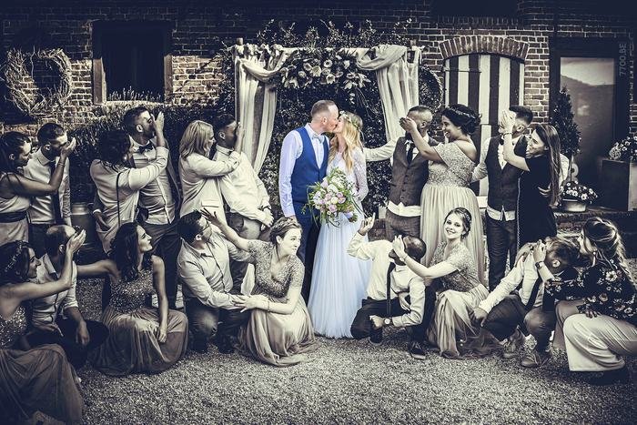 Photo de mariage réalisée par le Studio 7700.BE chez Fhano
