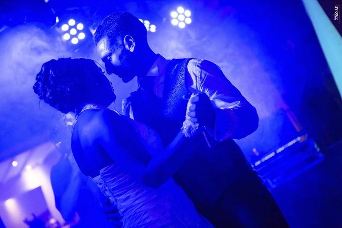 Photo de mariage réalisée par le Studio 7700.BE chez Fhano
