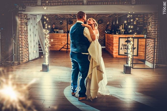Photo de mariage réalisée par le Studio 7700.BE chez Fhano